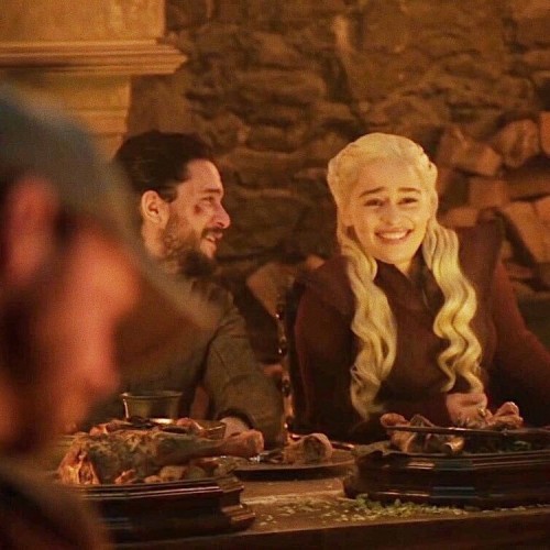 Emilia-Clarke-30031.jpg