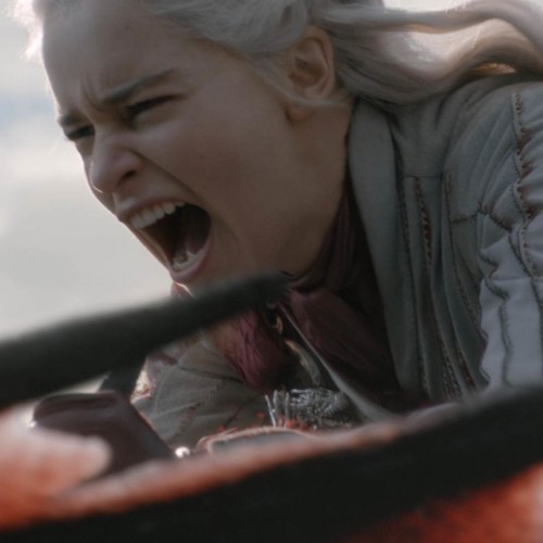 Emilia-Clarke-30037.jpg