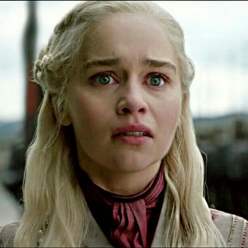 Emilia-Clarke-30059.jpg