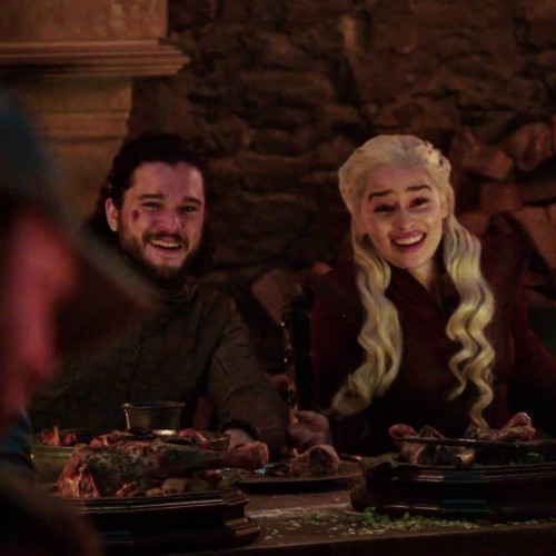 Emilia-Clarke-30093.jpg