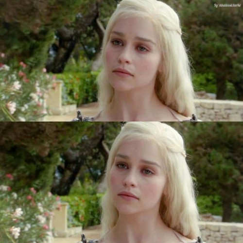 Emilia-Clarke-30156.jpg