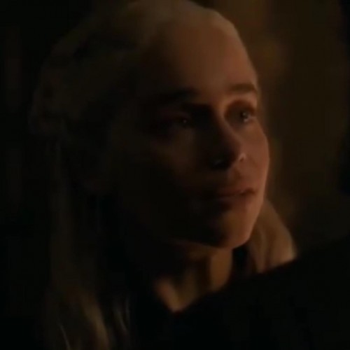 Emilia-Clarke-30163.jpg
