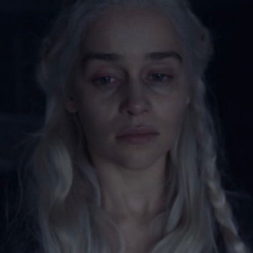Emilia-Clarke-31042.jpg