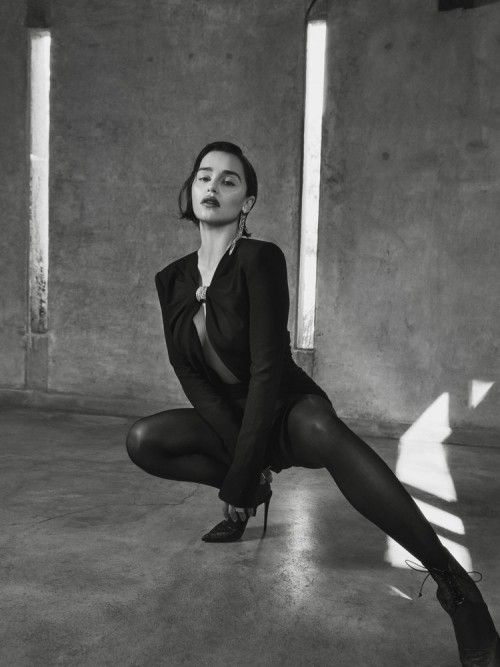 Emilia-Clarke-31053.jpg