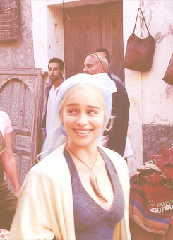 Emilia-Clarke-31396.png
