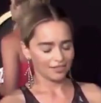 Emilia-Clarke-31412.jpg