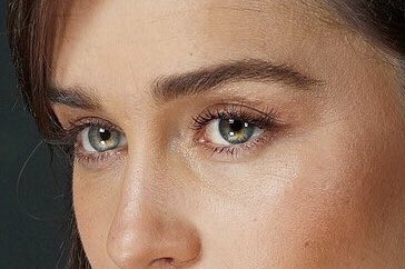 Emilia-Clarke-31440.jpg