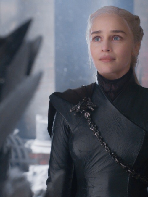 Emilia-Clarke-31458.jpg