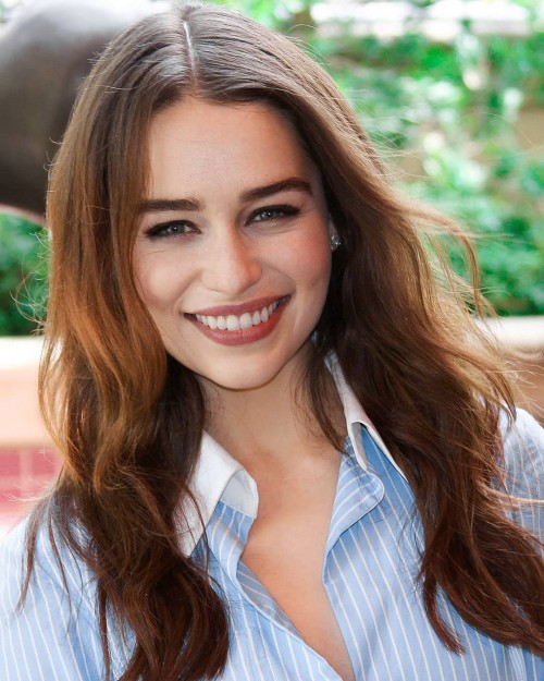 Emilia-Clarke-31522.jpg