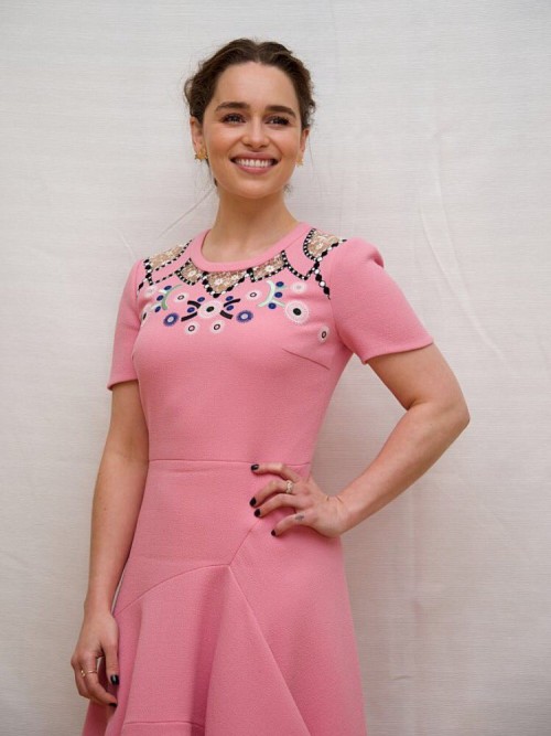 Emilia-Clarke-32088.jpg