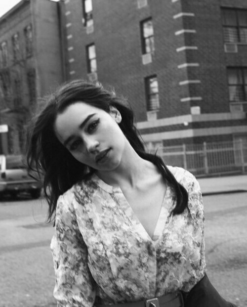 Emilia-Clarke-32251.jpg