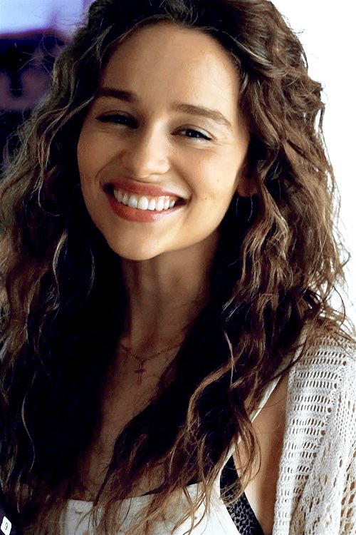 Emilia-Clarke-32262.jpg