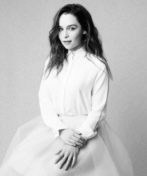 Emilia-Clarke-32351.jpg