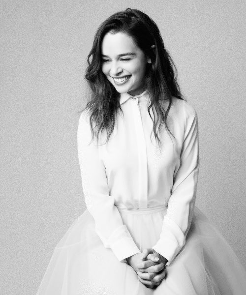 Emilia-Clarke-32352.jpg