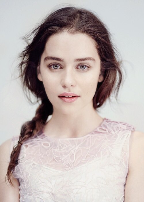 Emilia-Clarke-32362.jpg