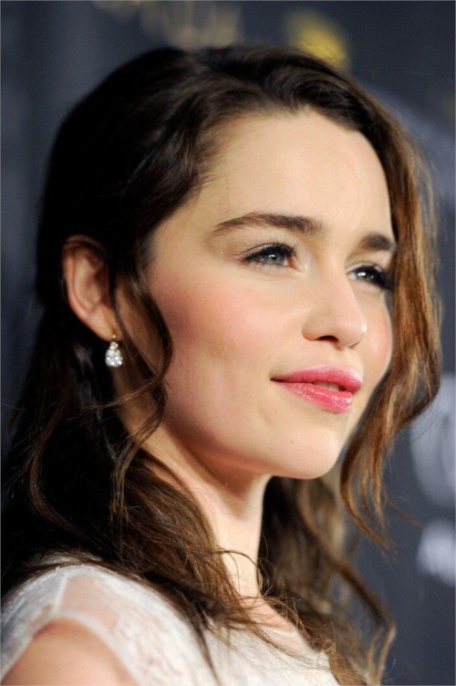 Emilia-Clarke-32398.jpg