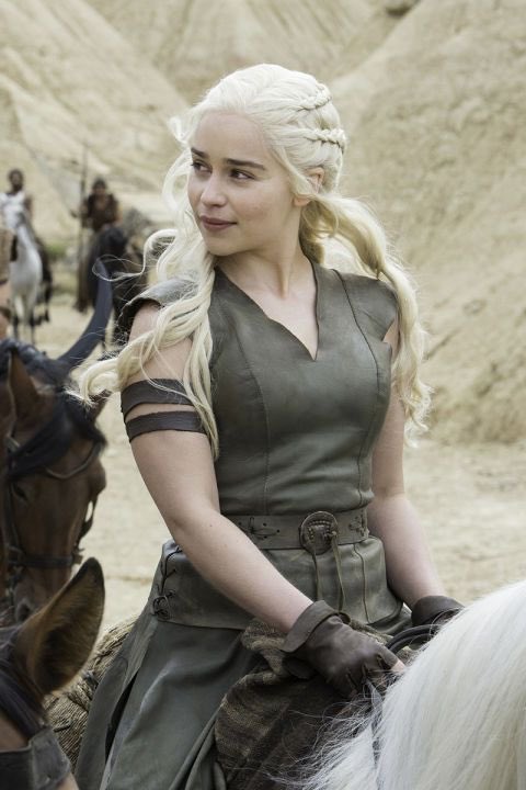 Emilia-Clarke-32434.jpg