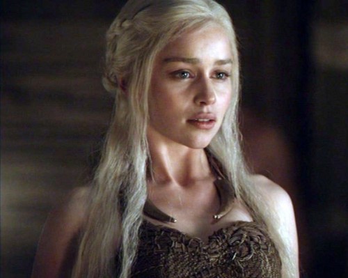 Emilia-Clarke-32448.jpg