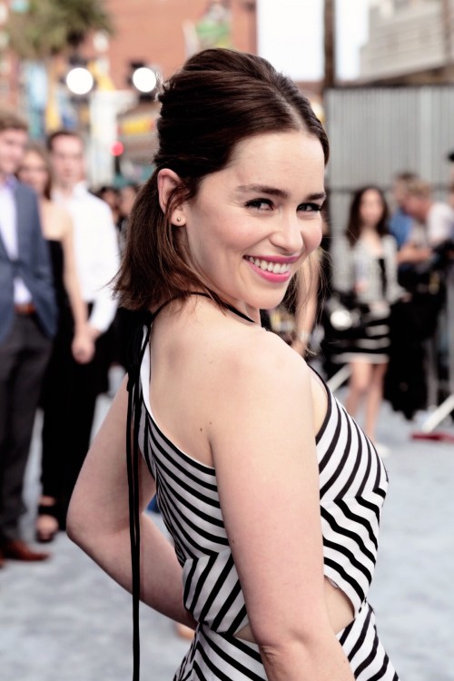 Emilia-Clarke-32465.jpg