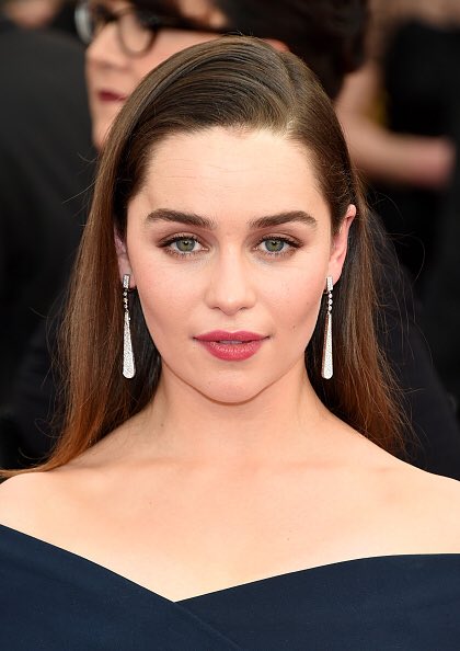 Emilia-Clarke-32510.jpg