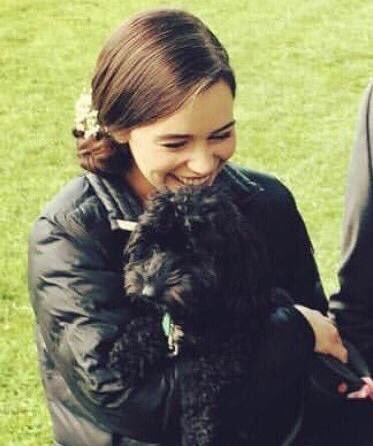 Emilia-Clarke-32516.jpg