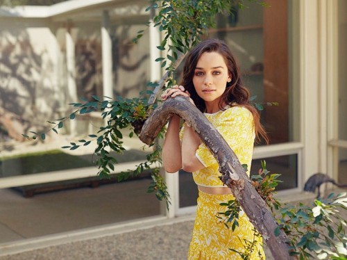 Emilia-Clarke-32579.jpg