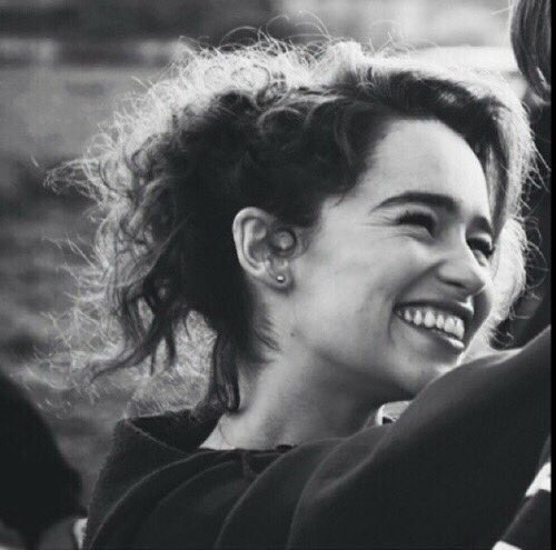 Emilia-Clarke-32684.jpg
