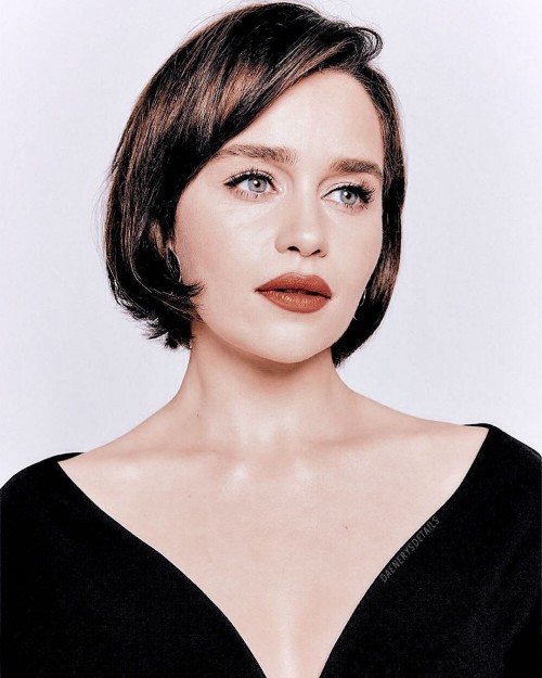 Emilia-Clarke-33029.jpg
