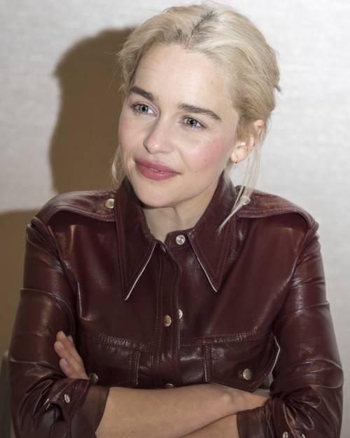 Emilia-Clarke-33035.jpg