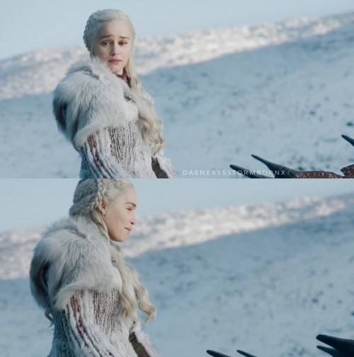 Emilia-Clarke-33054.jpg