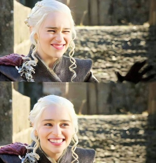 Emilia-Clarke-33064.jpg