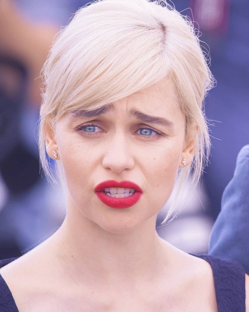 Emilia-Clarke-33068.jpg