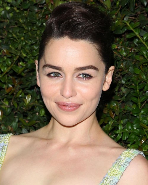 Emilia-Clarke-33083.jpg