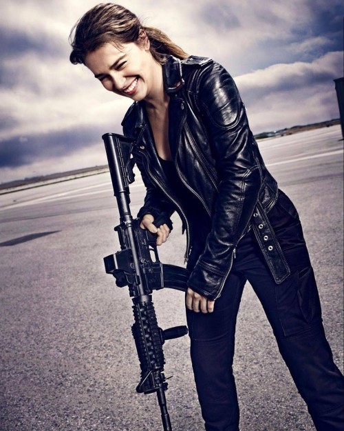 Emilia-Clarke-33146.jpg