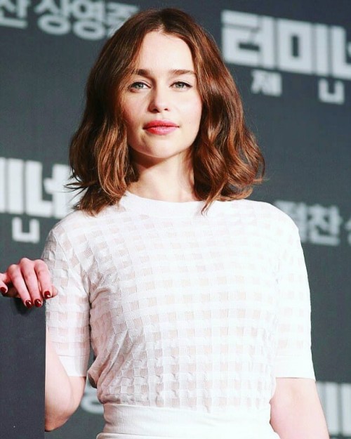 Emilia-Clarke-33226.jpg