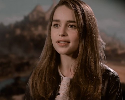 Emilia-Clarke-33251.jpg