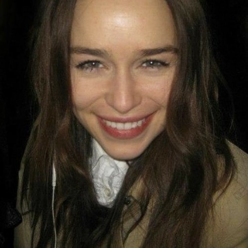 Emilia-Clarke-33296.jpg