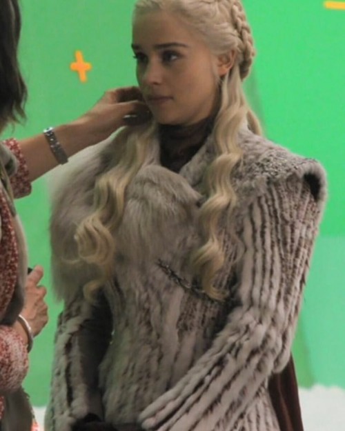 Emilia-Clarke-33298.jpg
