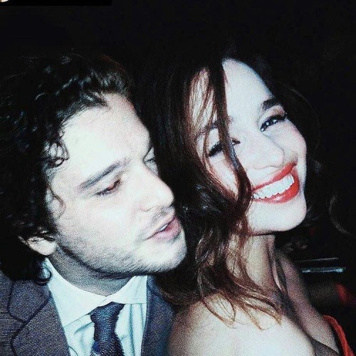 Emilia-Clarke-33317.jpg