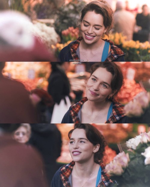 Emilia-Clarke-33321.jpg