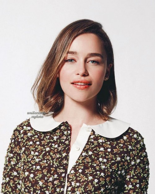 Emilia-Clarke-33323.jpg