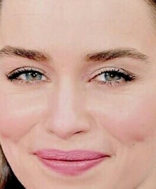 Emilia-Clarke-35038.jpg