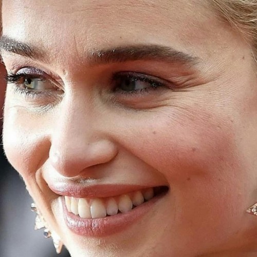 Emilia-Clarke-35040.jpg