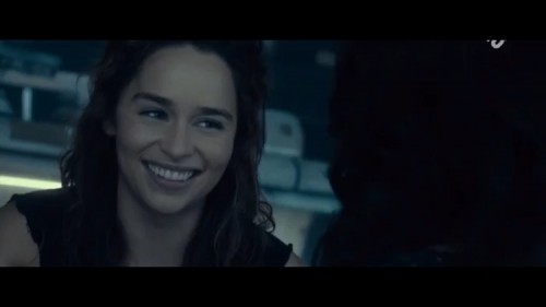Emilia-Clarke-35050.jpg