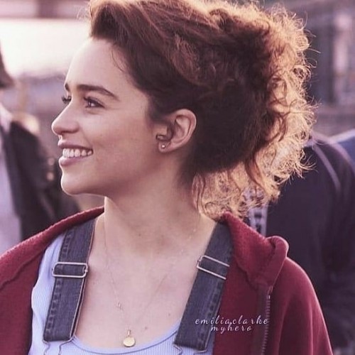 Emilia-Clarke-35137.jpg