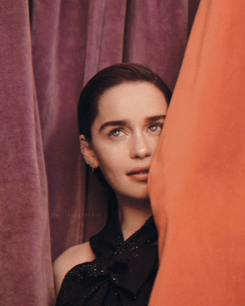 Emilia-Clarke-35159.jpg