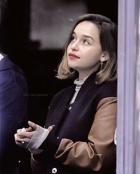 Emilia-Clarke-35160.jpg