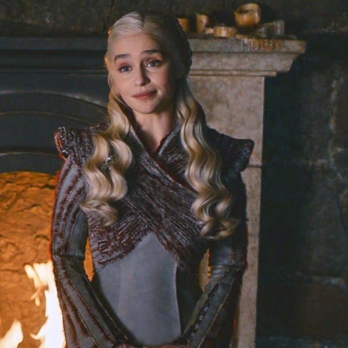 Emilia-Clarke-35254.jpg