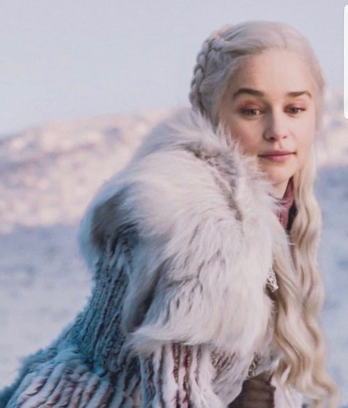 Emilia-Clarke-35255.jpg