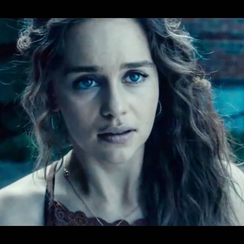 Emilia-Clarke-35277.jpg